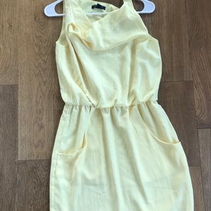 Banana Republic yellow shift dress with pockets!